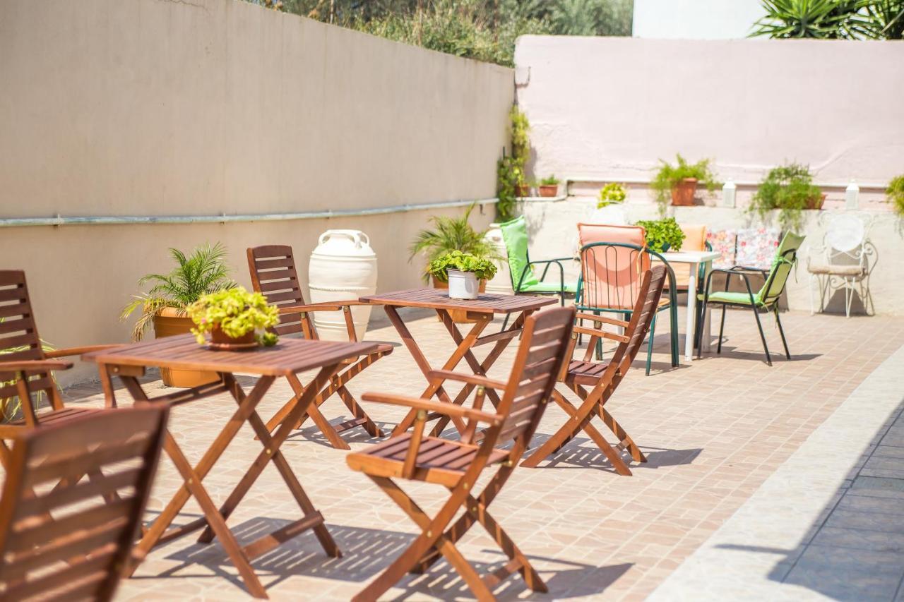Iatridis Studios Faliraki (Adults Only) Luaran gambar
